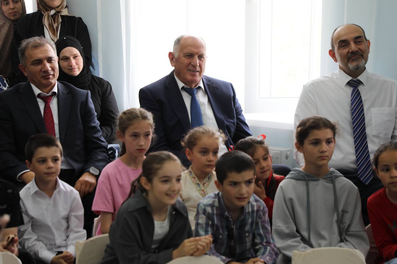 Абдулмуслим Абдулмуслимов открыл новый детский сад в селе Верхний Дженгутай Буйнакского района